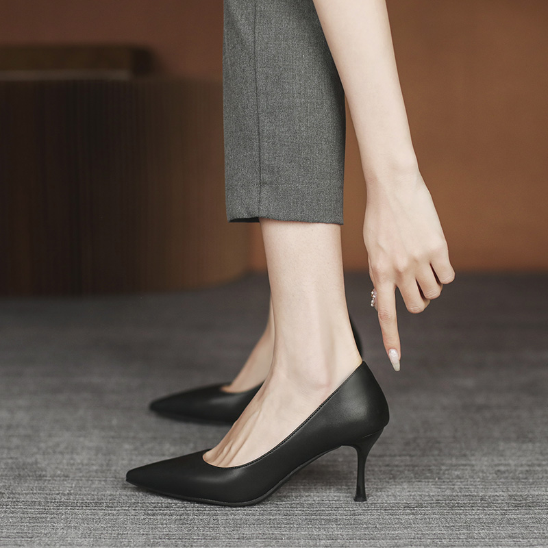 Professional Women's High-Heeled Shoes, Thin Heels, Soft Sole, Black Leather, Ideal for Interviews, Formal Commuting & Etiquette Classes