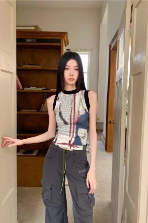 Quick Outfits, Modest Fashion Outfits Ideas Abstract Printed Tank Top