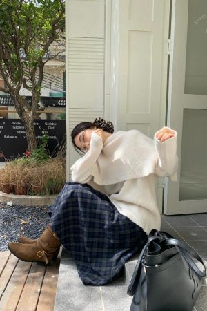 Quick Outfits, Modest Fashion Outfits Ideas Asymmetric Plaid Midi Skirt