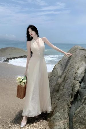 Quick Outfits, Modest Fashion Outfits Ideas Backless Halter Neck Maxi Dress