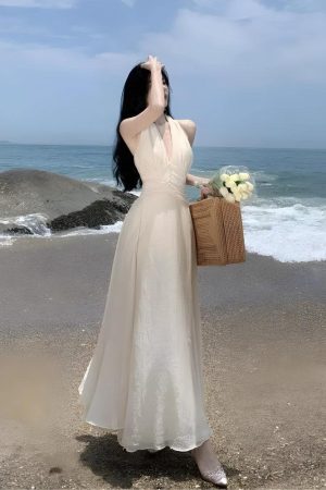 Quick Outfits, Modest Fashion Outfits Ideas Backless Halter Neck Maxi Dress