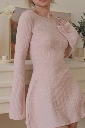Quick Outfits, Modest Fashion Outfits Ideas Backless Mini Dress
