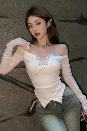 Quick Outfits, Modest Fashion Outfits Ideas Baddie Butterfly Off Shoulder Top