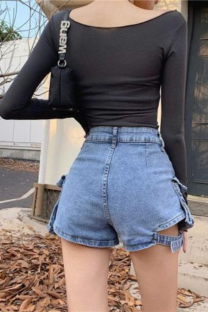 Quick Outfits, Modest Fashion Outfits Ideas Belt Detail Cargo Denim Shorts