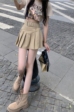 Quick Outfits, Modest Fashion Outfits Ideas Belt Detail Pleated Mini Skirt
