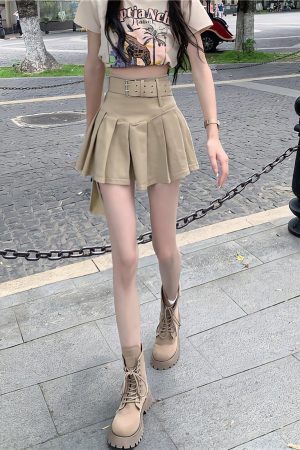 Quick Outfits, Modest Fashion Outfits Ideas Belt Detail Pleated Mini Skirt