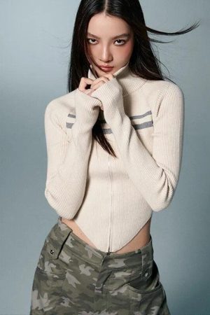 Quick Outfits, Modest Fashion Outfits Ideas Belted Back Turtleneck Cropped Cardigan