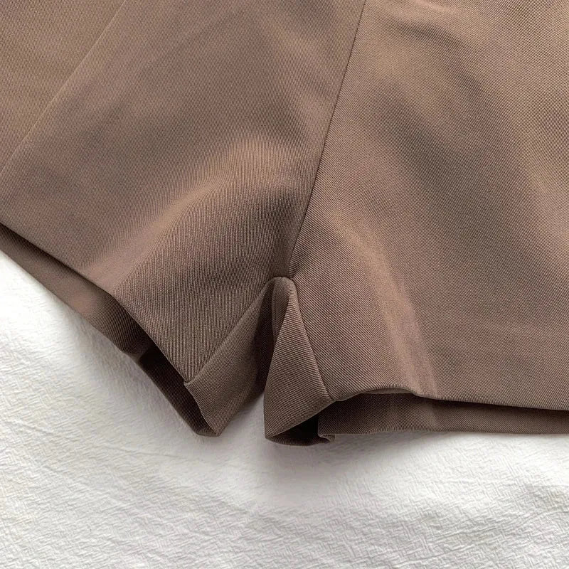 Quick Outfits, Modest Fashion Outfits Ideas Belted High Waisted Shorts Quick Outfits, Modest Fashion Outfits Ideas Belted High Waisted Shorts