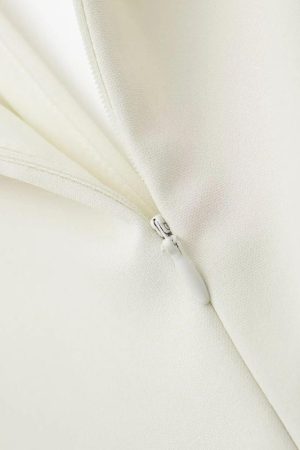 Quick Outfits, Modest Fashion Outfits Ideas Belted Plunge Neck Mini Dress