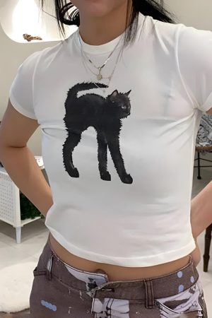 Quick Outfits, Modest Fashion Outfits Ideas Black Cat Crop Tee
