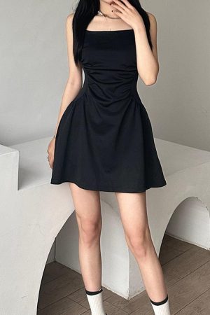 Quick Outfits, Modest Fashion Outfits Ideas Black Sleeveless Mini Dress