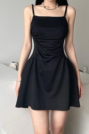 Quick Outfits, Modest Fashion Outfits Ideas Black Sleeveless Mini Dress