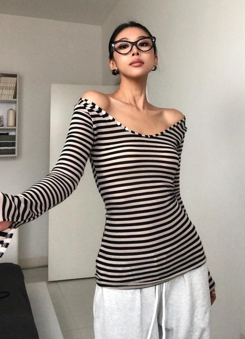 Quick Outfits, Modest Fashion Outfits Ideas Black & White Striped Top Quick Outfits, Modest Fashion Outfits Ideas Black & White Striped Top