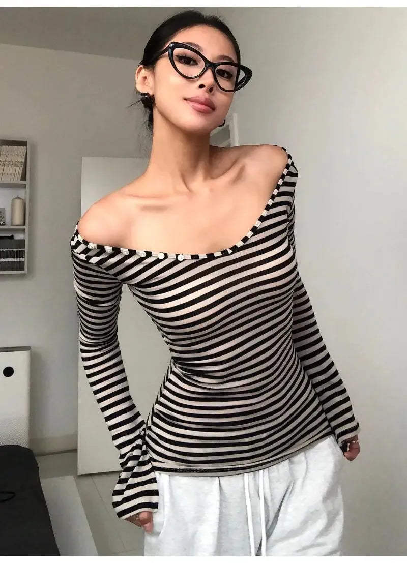 Quick Outfits, Modest Fashion Outfits Ideas Black & White Striped Top Quick Outfits, Modest Fashion Outfits Ideas Black & White Striped Top