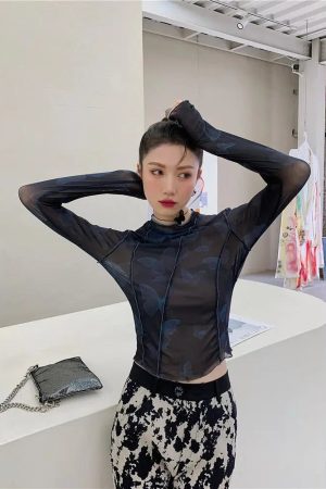 Quick Outfits, Modest Fashion Outfits Ideas Butterfly Seam Detailed Mesh Top