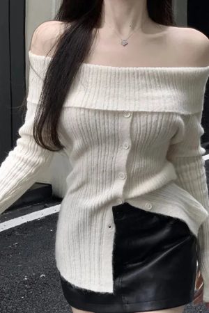 Quick Outfits, Modest Fashion Outfits Ideas Button Up Off Shoulder Knitted Top