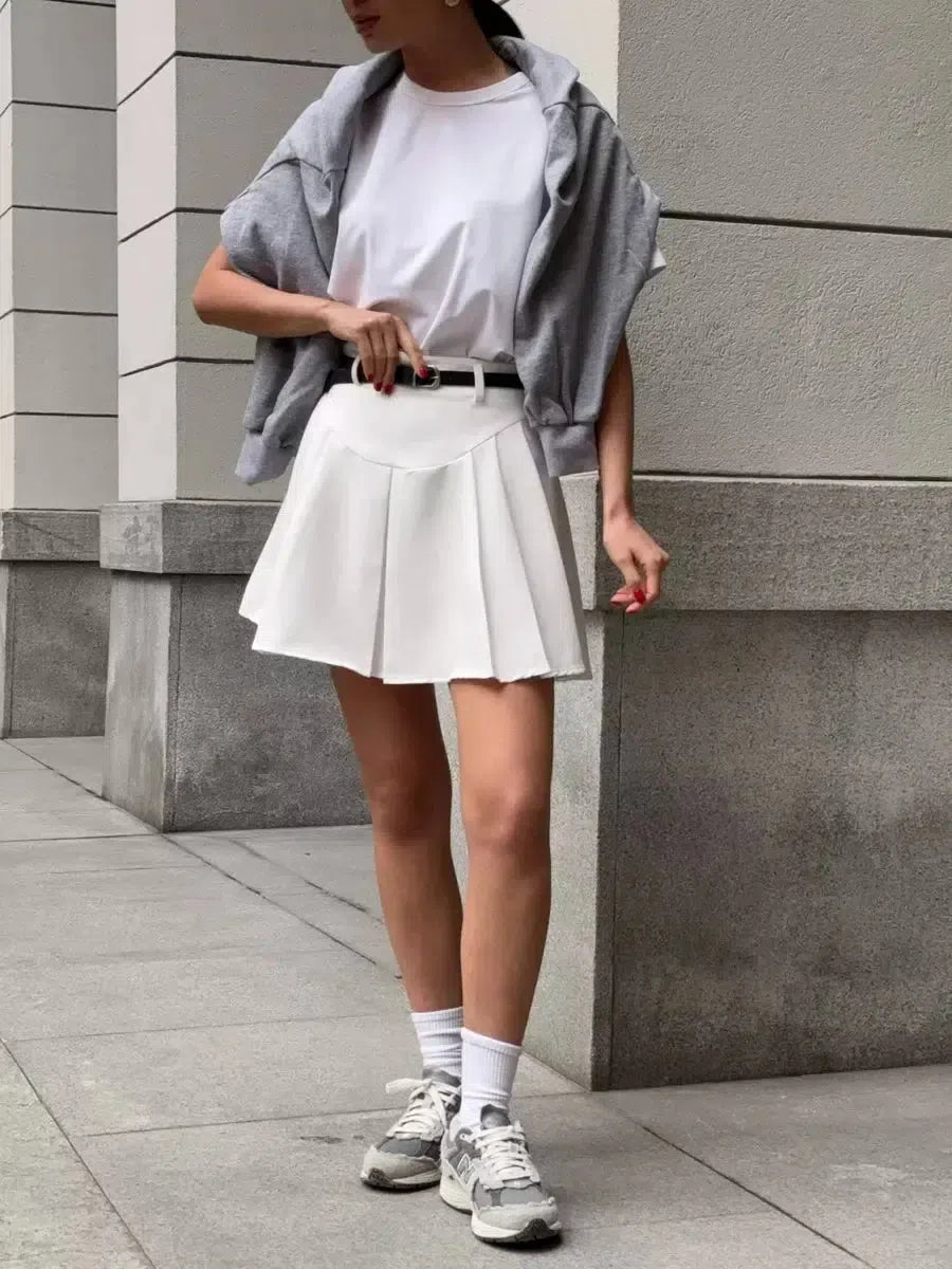 Quick Outfits, Modest Fashion Outfits Ideas Casualcore Pleated Mini Skirt Quick Outfits, Modest Fashion Outfits Ideas Casualcore Pleated Mini Skirt
