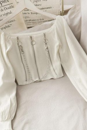 Quick Outfits, Modest Fashion Outfits Ideas Chain Detailed Square Neck Crop Top