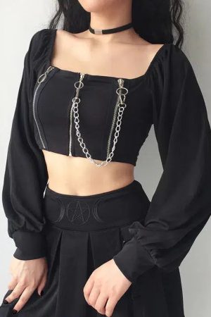 Quick Outfits, Modest Fashion Outfits Ideas Chain Detailed Square Neck Crop Top