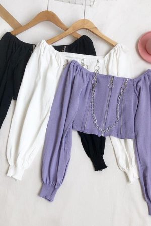 Quick Outfits, Modest Fashion Outfits Ideas Chain Detailed Square Neck Crop Top