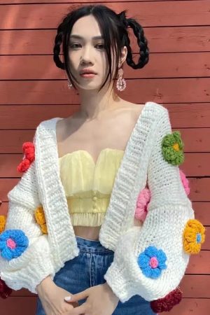 Quick Outfits, Modest Fashion Outfits Ideas Chunky Colorful Floral Cardigan