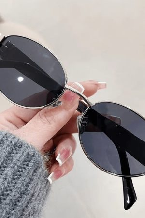 Quick Outfits, Modest Fashion Outfits Ideas Classic Oval Sunglasses