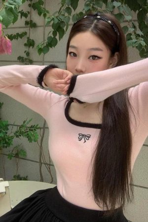 Quick Outfits, Modest Fashion Outfits Ideas Coquette Bow Fluffy Neck Top