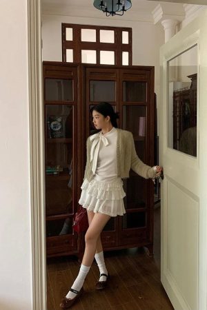 Quick Outfits, Modest Fashion Outfits Ideas Coquette Bow Neck Blouse