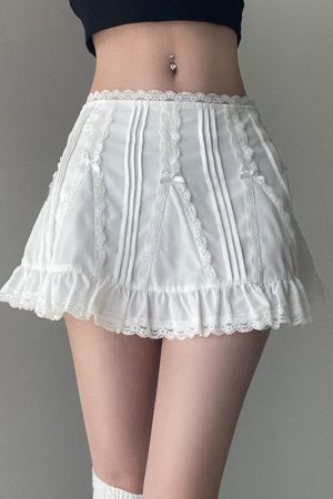 Quick Outfits, Modest Fashion Outfits Ideas Coquette Frill Hem Mini Skirt