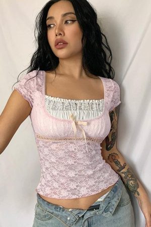 Quick Outfits, Modest Fashion Outfits Ideas Coquette Lace Detailed Top