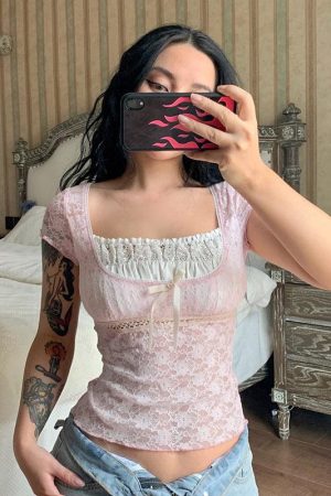 Quick Outfits, Modest Fashion Outfits Ideas Coquette Lace Detailed Top