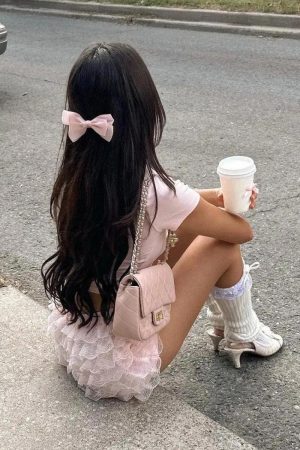 Quick Outfits, Modest Fashion Outfits Ideas Coquette Lace Ruffled Shorts