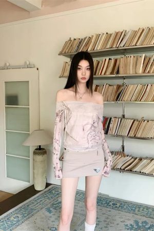 Quick Outfits, Modest Fashion Outfits Ideas Coquette Lace Up Off Shoulder Top