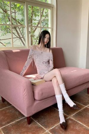 Quick Outfits, Modest Fashion Outfits Ideas Coquette Lace Up Off Shoulder Top