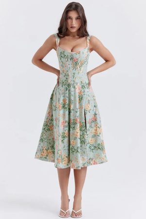 Quick Outfits, Modest Fashion Outfits Ideas Cottagecore Floral Corset Midi Dress