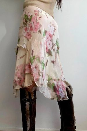 Quick Outfits, Modest Fashion Outfits Ideas Cottagecore Floral Layered Midi Skirt