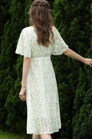 Quick Outfits, Modest Fashion Outfits Ideas Cottagecore Floral Midi Dress