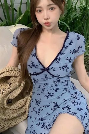 Quick Outfits, Modest Fashion Outfits Ideas Cottagecore Floral Mini Dress