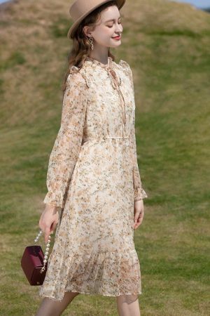 Quick Outfits, Modest Fashion Outfits Ideas Cottagecore Lace Detailed Floral Midi Dress