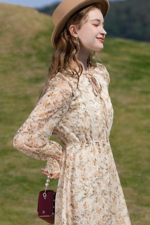 Quick Outfits, Modest Fashion Outfits Ideas Cottagecore Lace Detailed Floral Midi Dress
