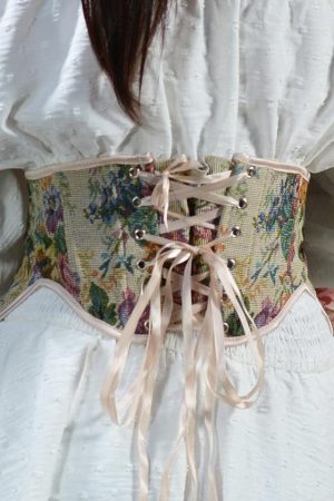 Quick Outfits, Modest Fashion Outfits Ideas Cottagecore Ribbon Lace Up Waist Corset