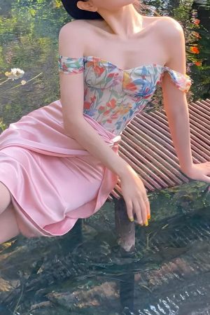 Quick Outfits, Modest Fashion Outfits Ideas Cottagecore Spring Flowers Corset Top