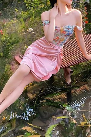 Quick Outfits, Modest Fashion Outfits Ideas Cottagecore Spring Flowers Corset Top