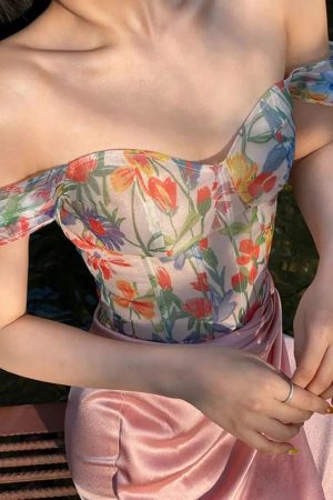 Quick Outfits, Modest Fashion Outfits Ideas Cottagecore Spring Flowers Corset Top
