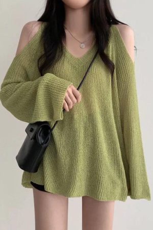 Quick Outfits, Modest Fashion Outfits Ideas Cut-Out Shoulder Loose Knit Sweater