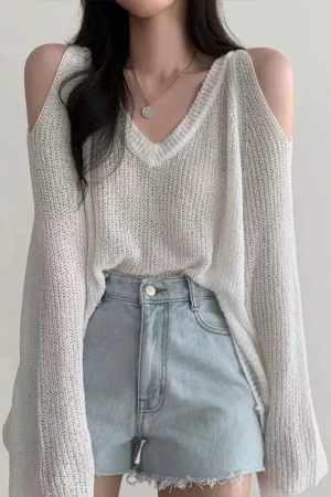 Quick Outfits, Modest Fashion Outfits Ideas Cut-Out Shoulder Loose Knit Sweater