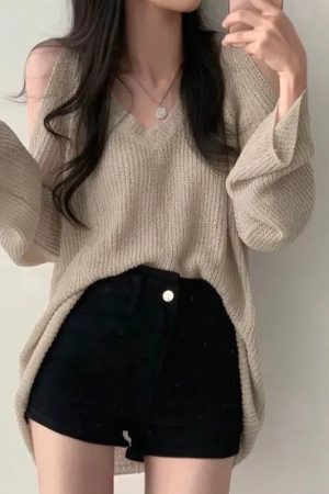 Quick Outfits, Modest Fashion Outfits Ideas Cut-Out Shoulder Loose Knit Sweater