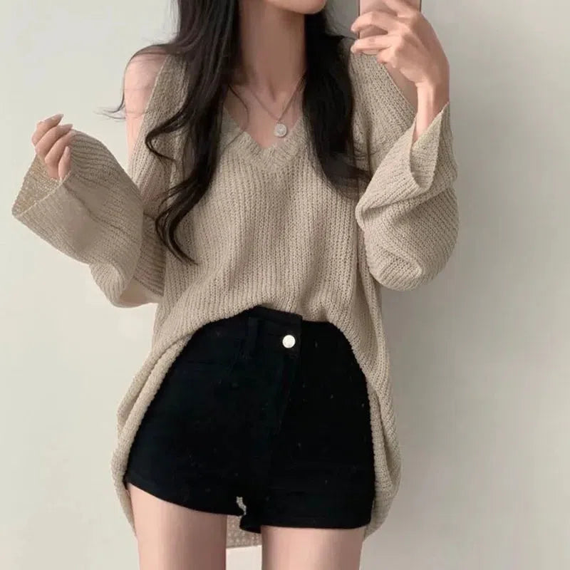 Quick Outfits, Modest Fashion Outfits Ideas Cut-Out Shoulder Loose Knit Sweater Quick Outfits, Modest Fashion Outfits Ideas Cut-Out Shoulder Loose Knit Sweater