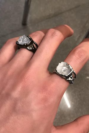 Quick Outfits, Modest Fashion Outfits Ideas Cyberpunk Crystal Ring