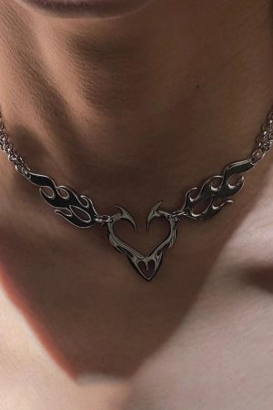 Quick Outfits, Modest Fashion Outfits Ideas Cyberpunk Flame Heart Necklace